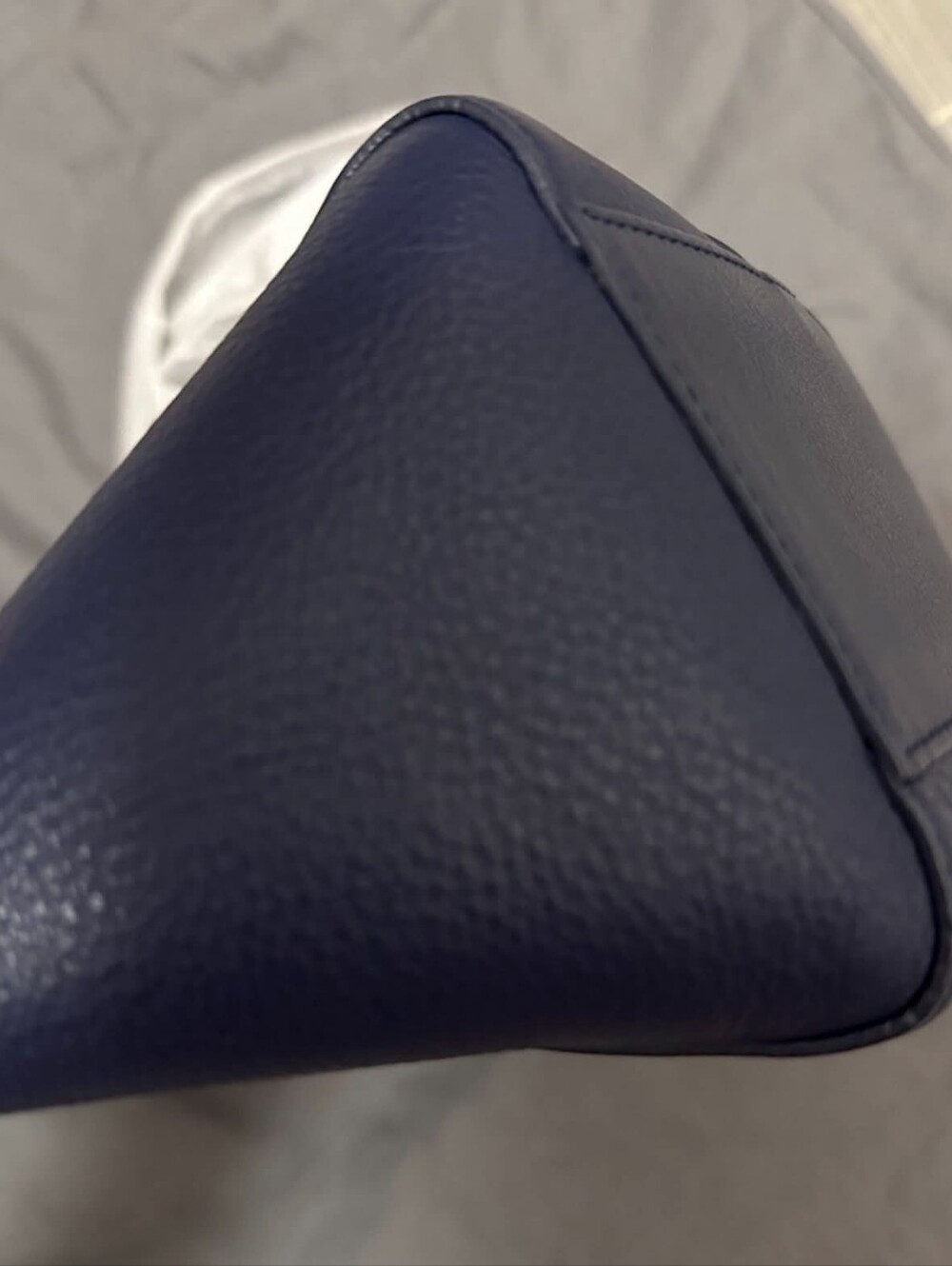 BALENCIAGAXS Everyday Leather Tote Bag in EUC - Picture 3 of 7